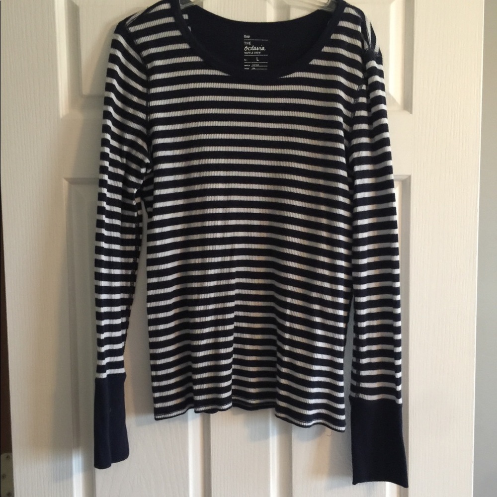 Like New Gap Navy and White Waffle Top